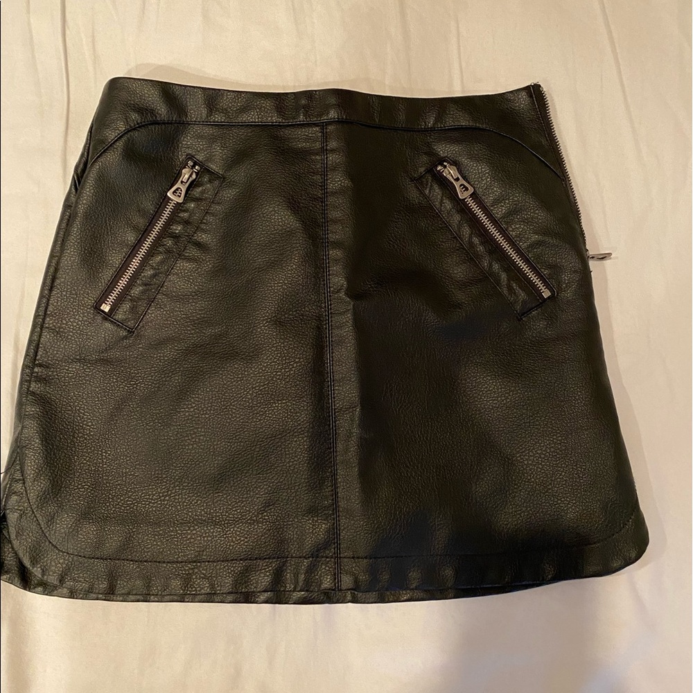 Leather mini skirt- black